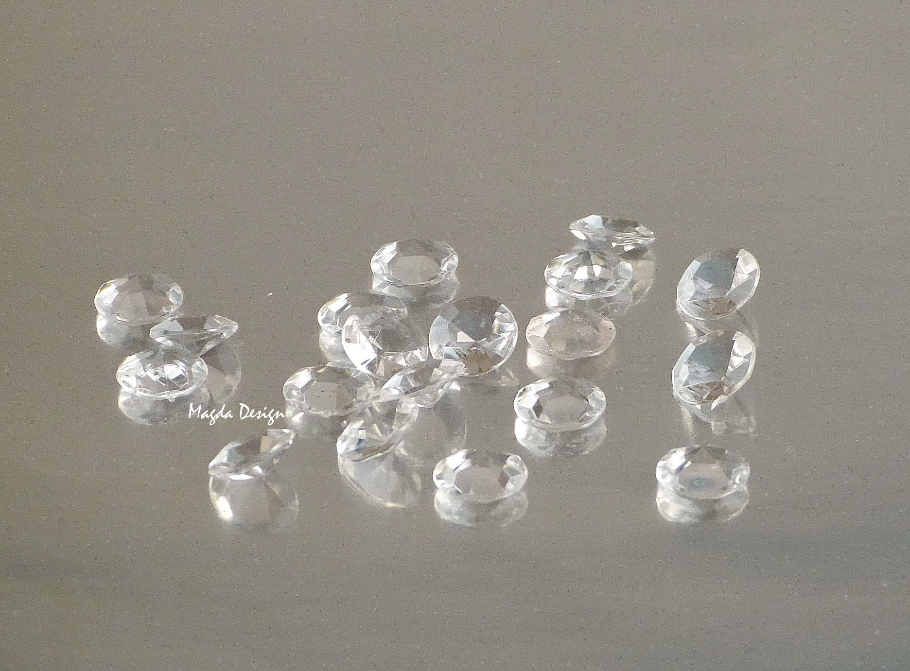 Diamantíky malé krystal