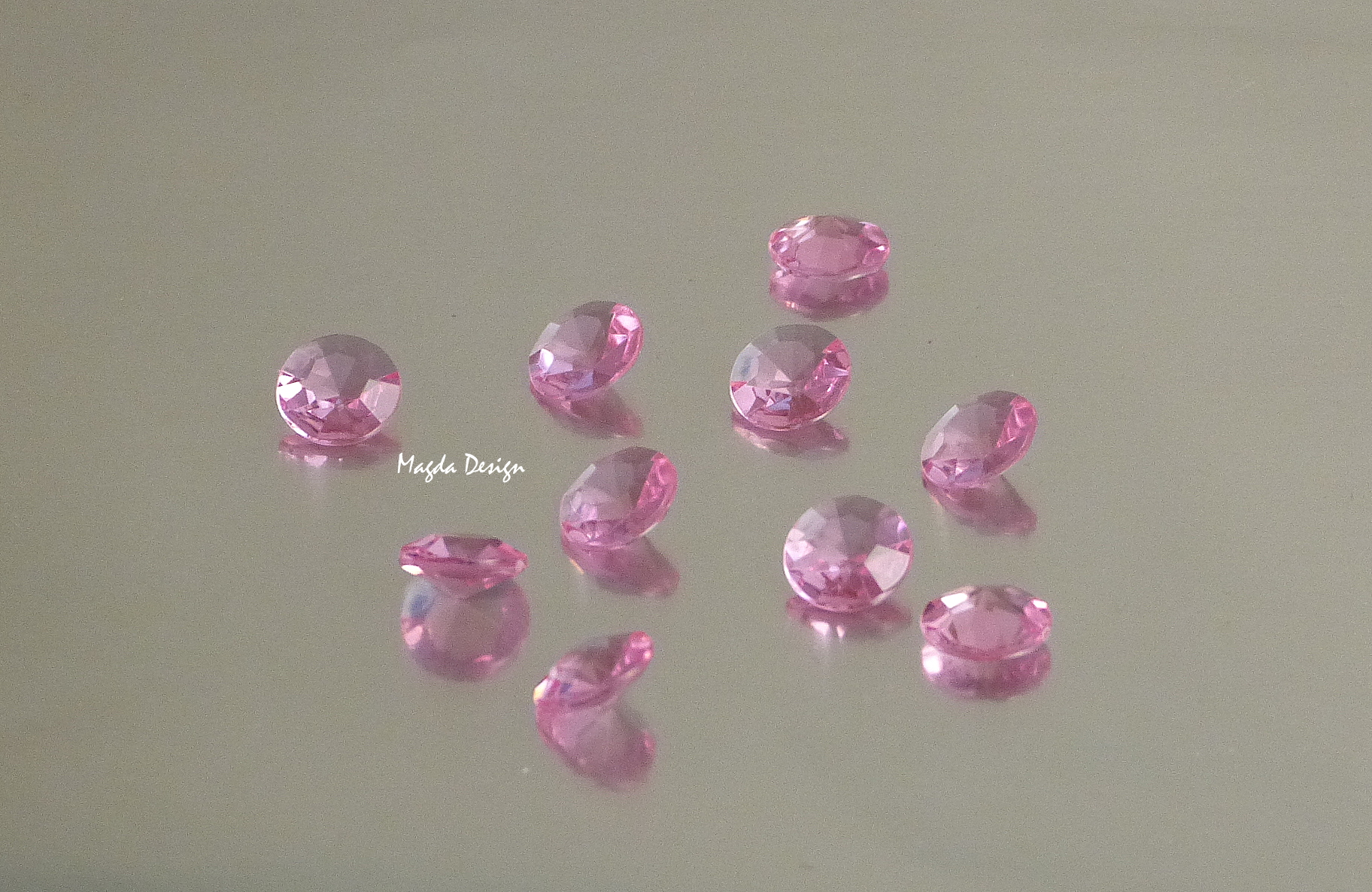 Diamantíky malé fuchsiové