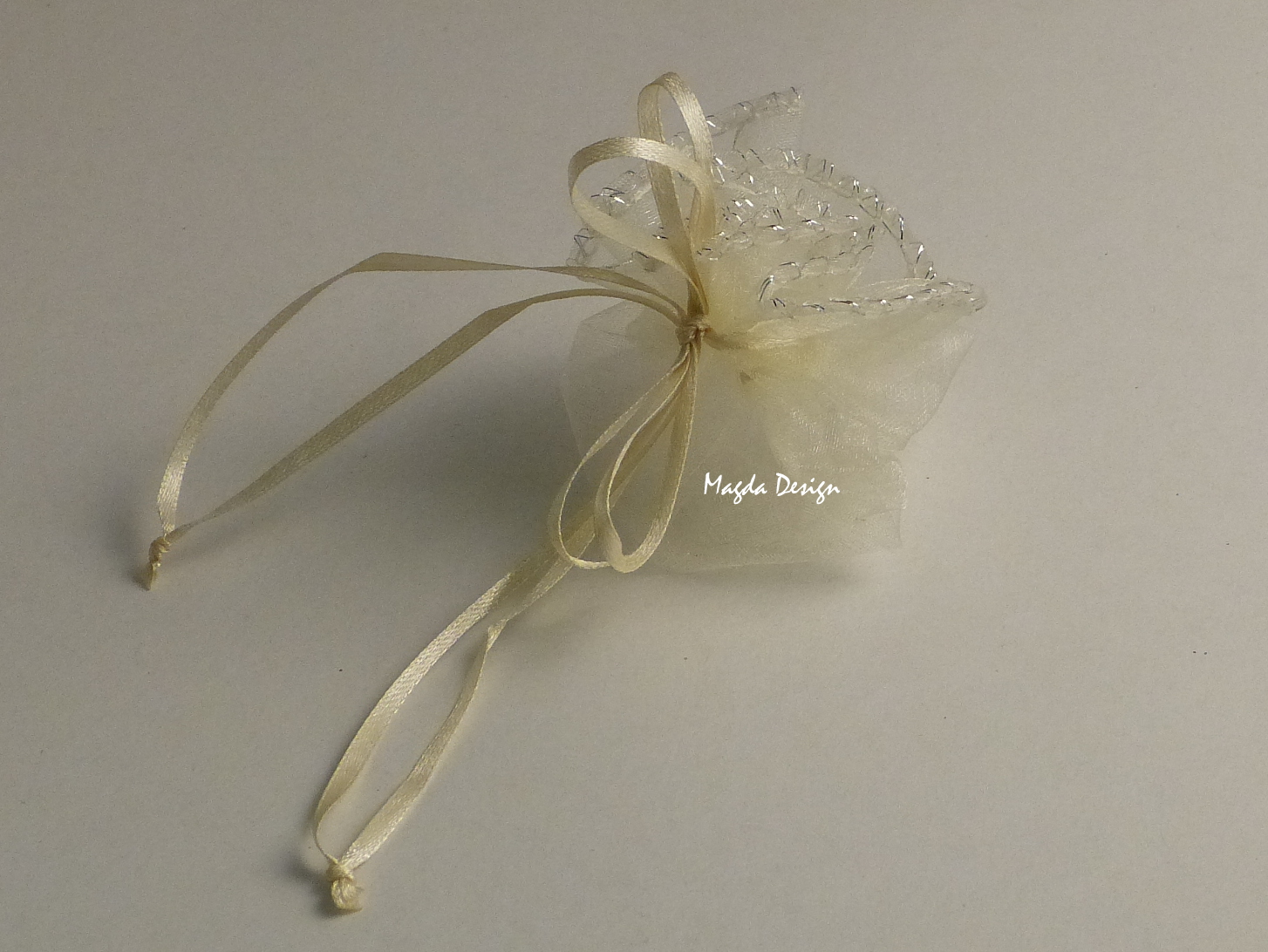 Organzová pompadurka ivory