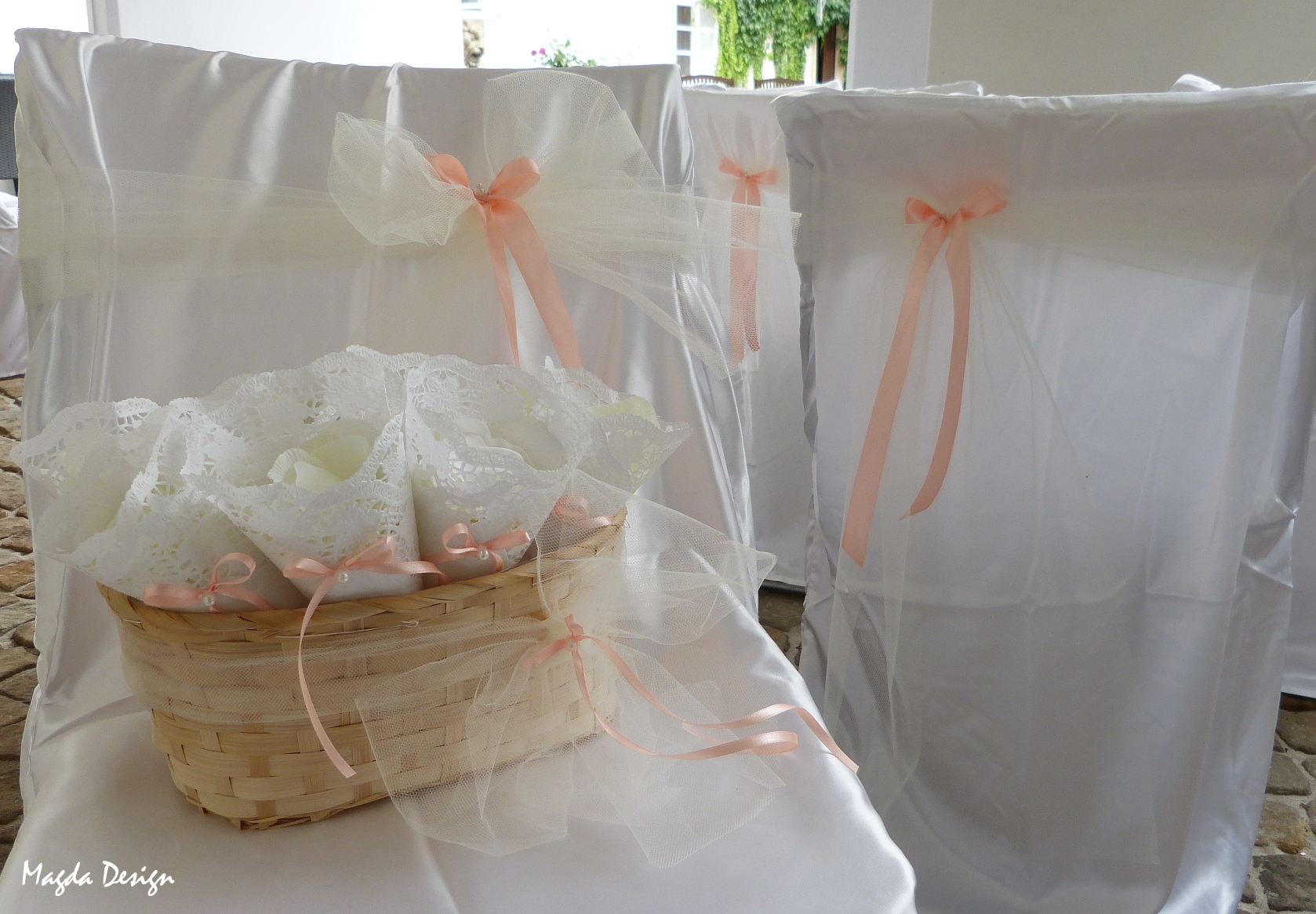 Svatební kornouty krajkové ivory + lososová