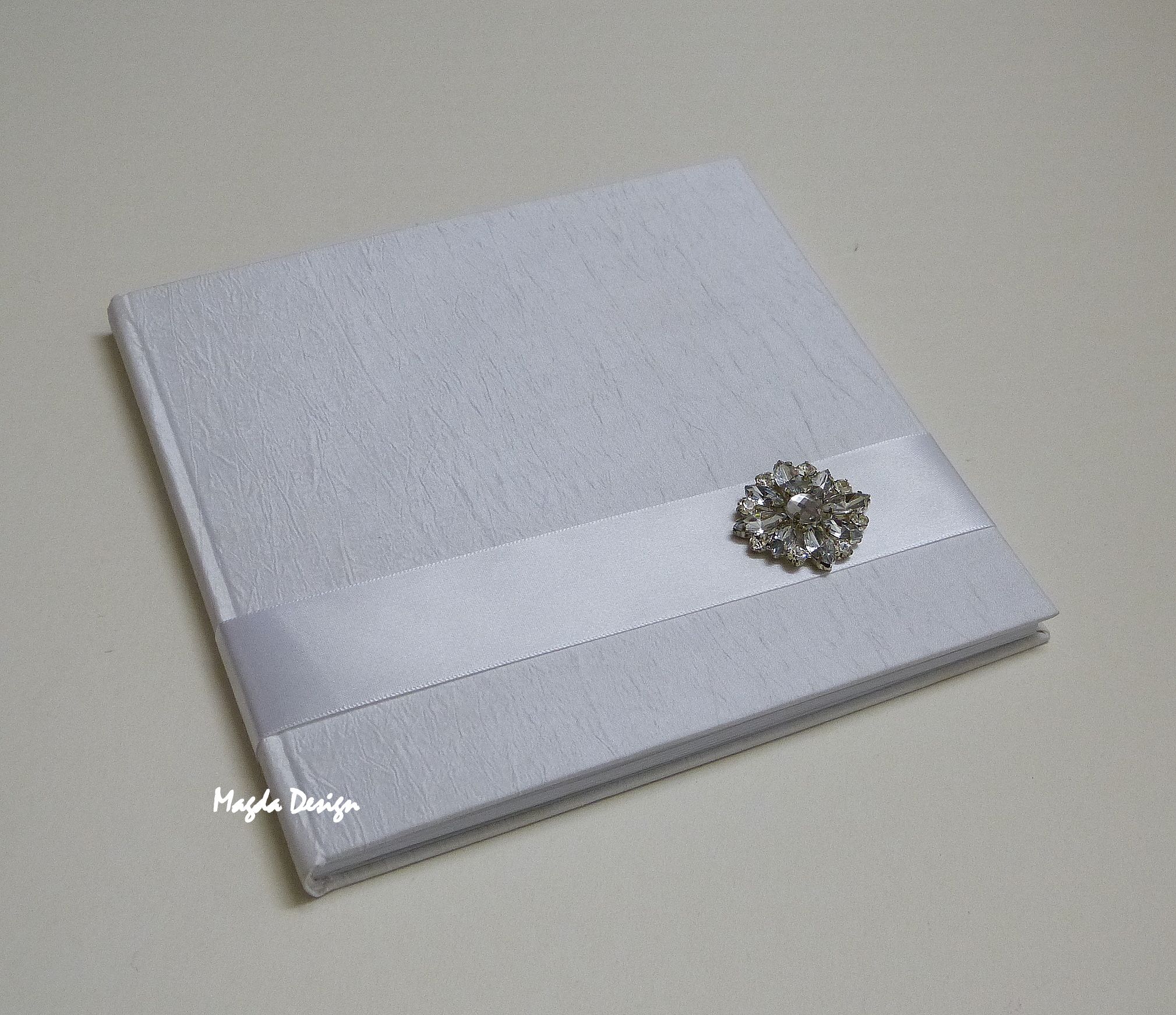 Kniha hostů Basic bílá