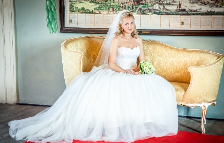 Věneček/tiara Est beles