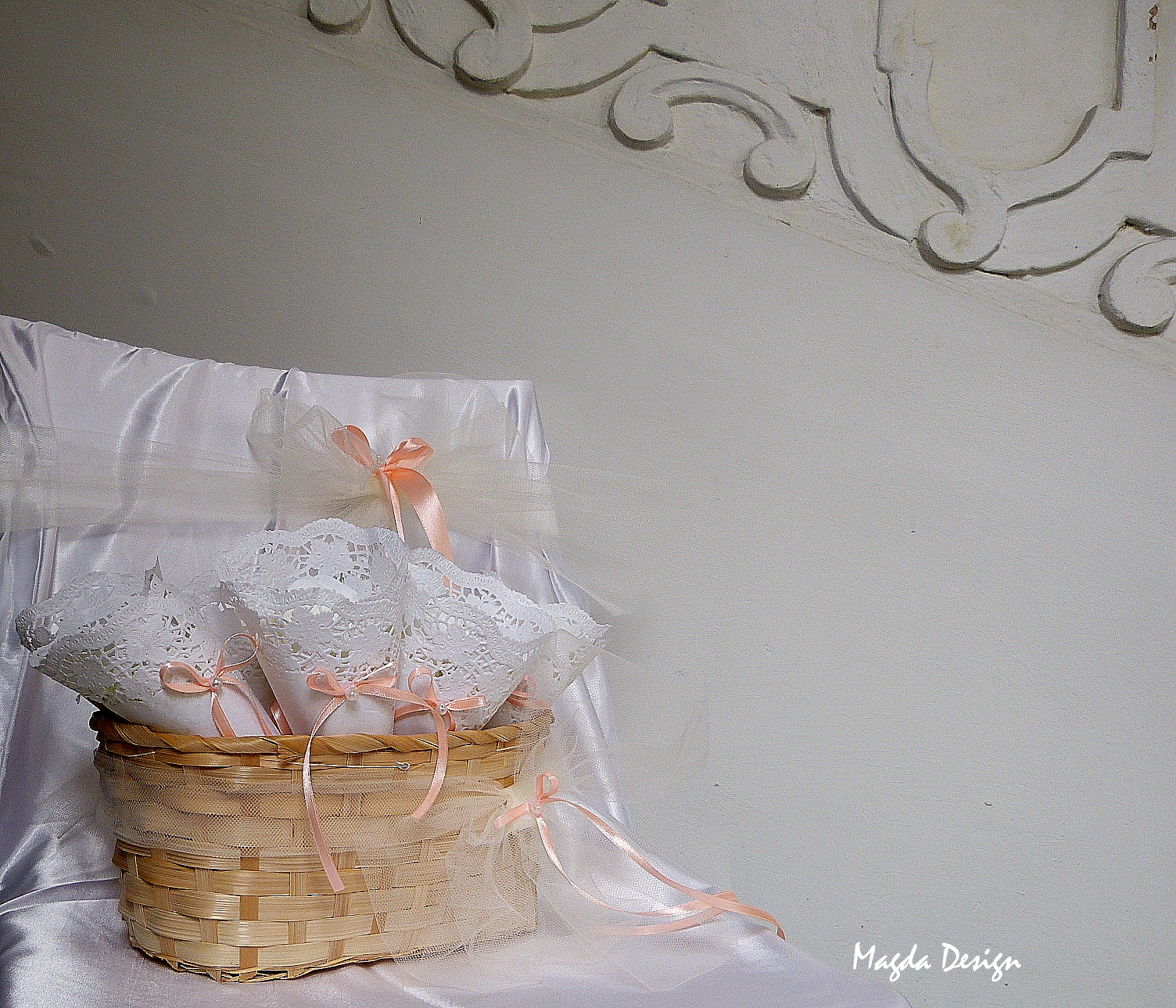 Svatební kornouty krajkové ivory + lososová