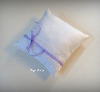 Polštářek pod prstýnky s krajkou